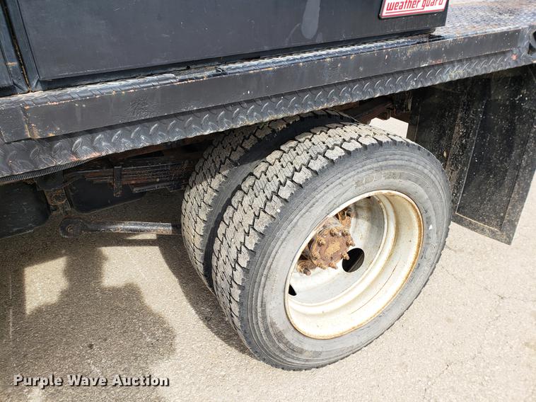 image for item DB9410 2004 GMC C4500 flatbed truck