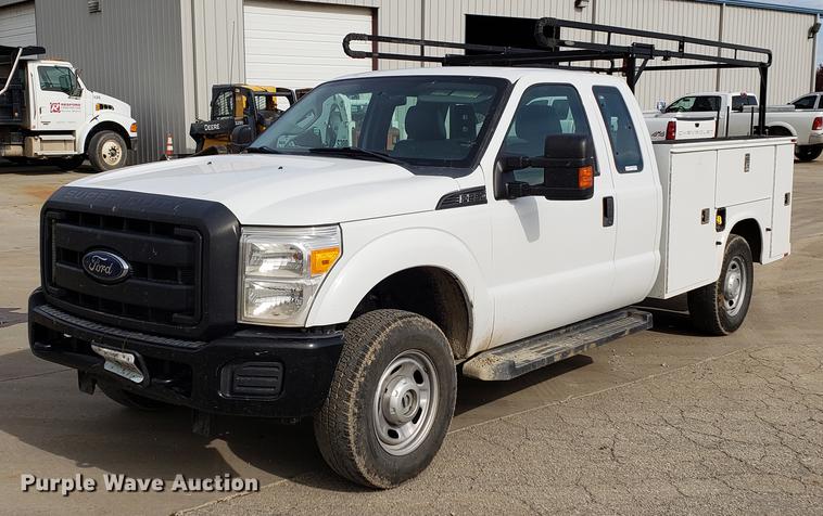 image for item DB9411 2013 Ford F250 Super Duty utility bed pickup truck