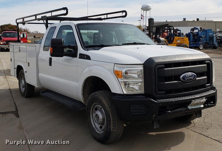 image for item DB9411 2013 Ford F250 Super Duty utility bed pickup truck