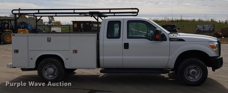 image for item DB9411 2013 Ford F250 Super Duty utility bed pickup truck