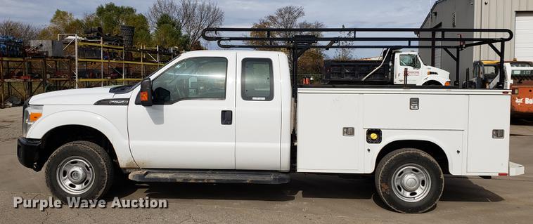 image for item DB9411 2013 Ford F250 Super Duty utility bed pickup truck