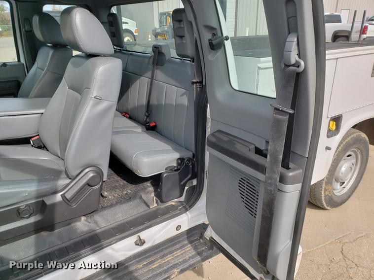 image for item DB9411 2013 Ford F250 Super Duty utility bed pickup truck