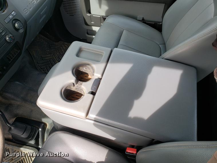 image for item DB9411 2013 Ford F250 Super Duty utility bed pickup truck