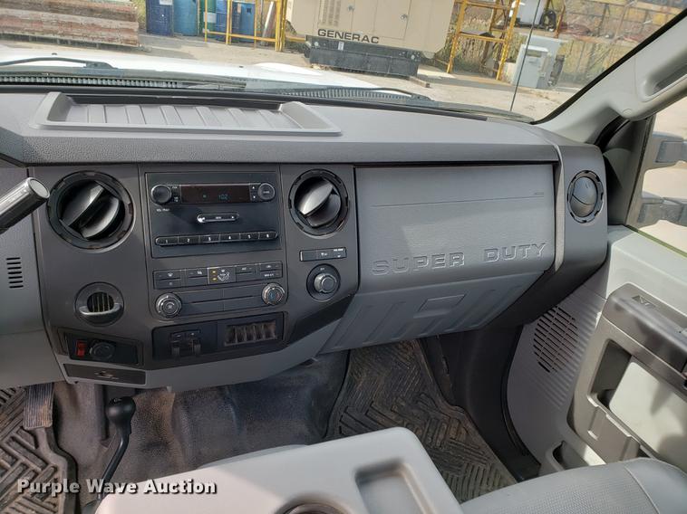 image for item DB9411 2013 Ford F250 Super Duty utility bed pickup truck