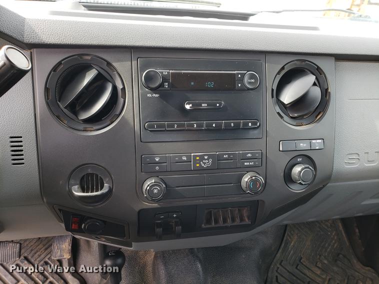 image for item DB9411 2013 Ford F250 Super Duty utility bed pickup truck