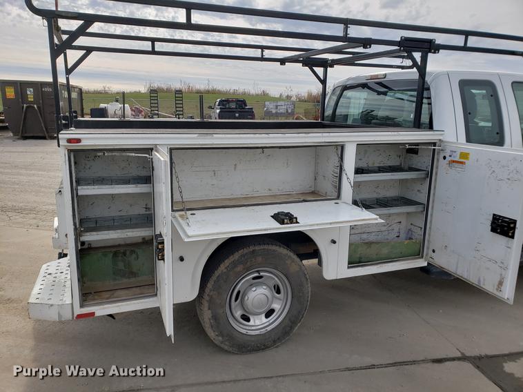 image for item DB9411 2013 Ford F250 Super Duty utility bed pickup truck