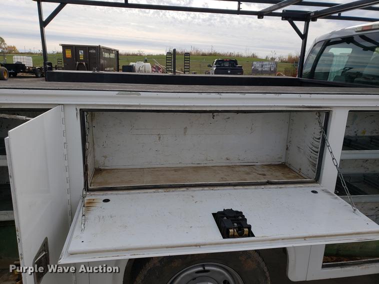 image for item DB9411 2013 Ford F250 Super Duty utility bed pickup truck