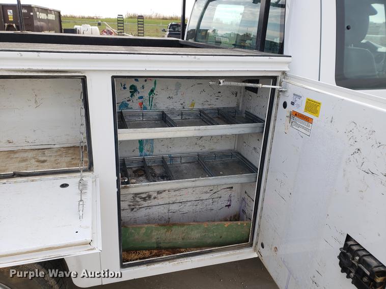 image for item DB9411 2013 Ford F250 Super Duty utility bed pickup truck