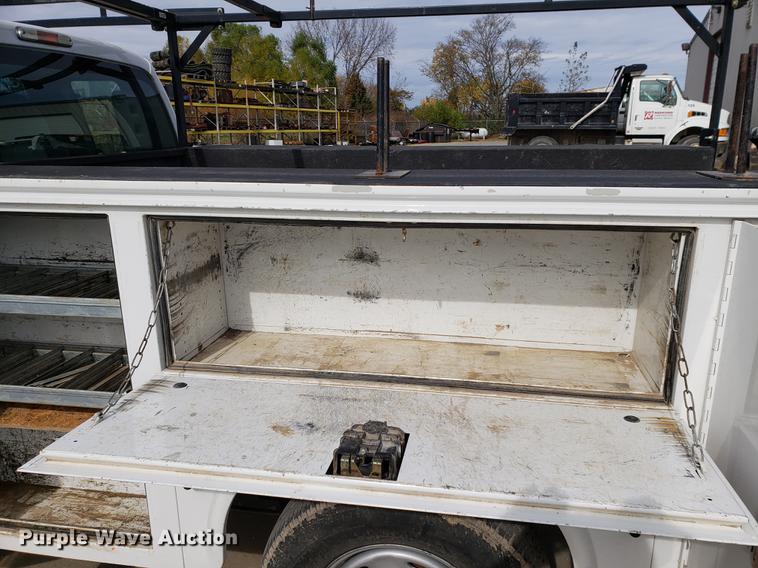 image for item DB9411 2013 Ford F250 Super Duty utility bed pickup truck