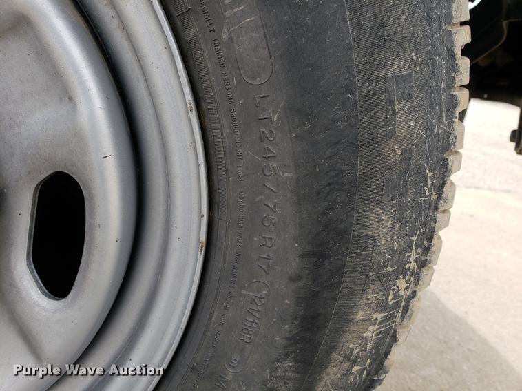 image for item DB9411 2013 Ford F250 Super Duty utility bed pickup truck