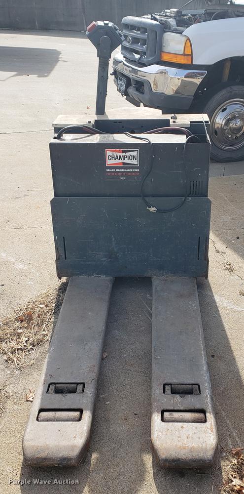 image for item DB9423 Nissan WPN-60-27X48 pallet jack