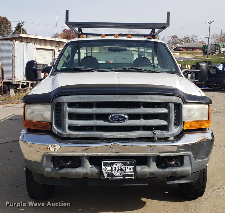 image for item DB9424 2001 Ford F450 Super Duty utility truck
