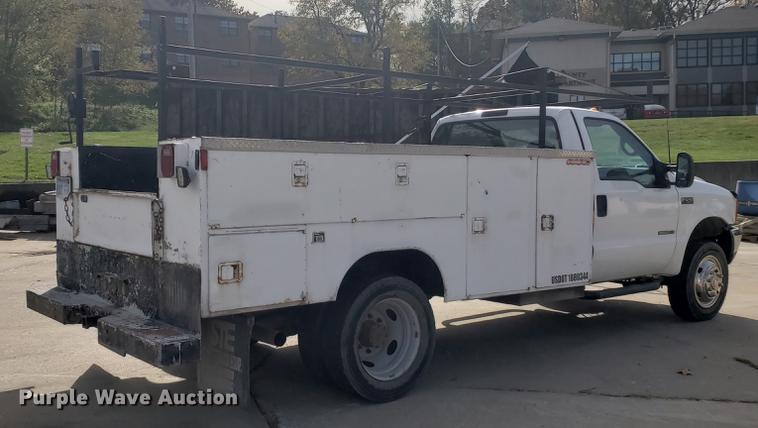 image for item DB9424 2001 Ford F450 Super Duty utility truck