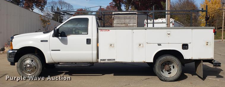 image for item DB9424 2001 Ford F450 Super Duty utility truck