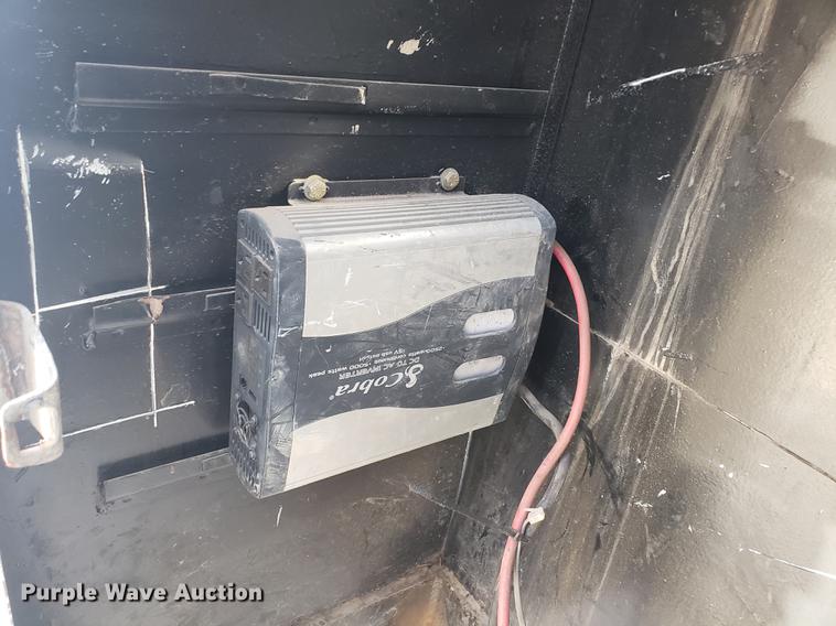 image for item DB9424 2001 Ford F450 Super Duty utility truck