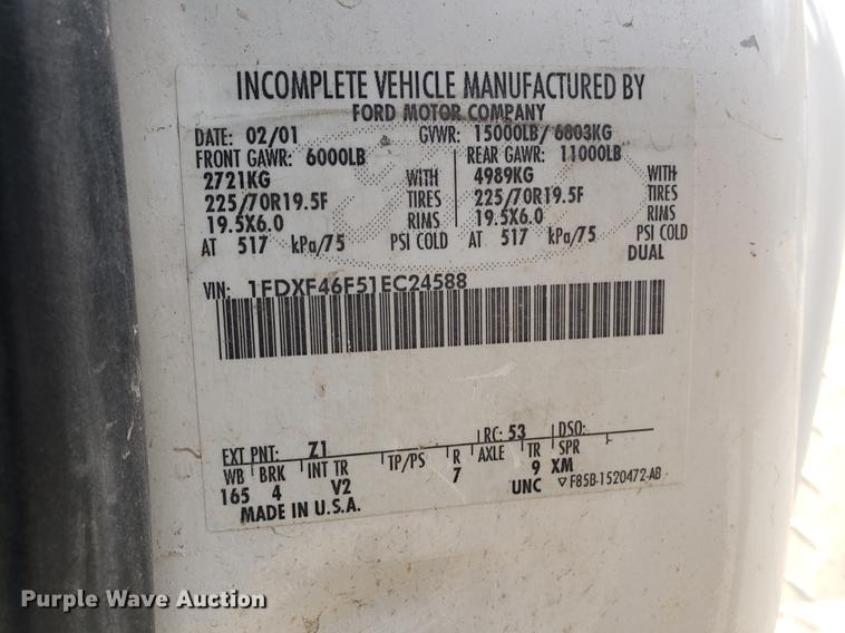 image for item DB9424 2001 Ford F450 Super Duty utility truck