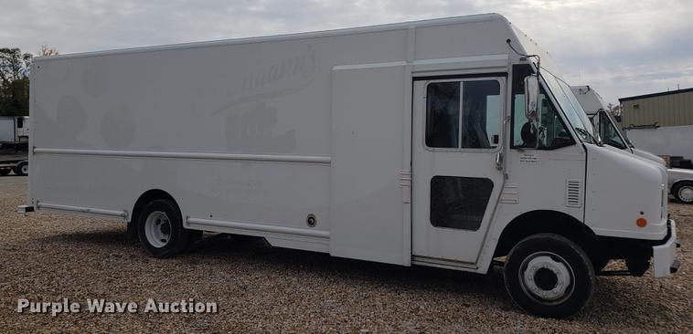 image for item DB9429 2009 Workhorse delivery truck