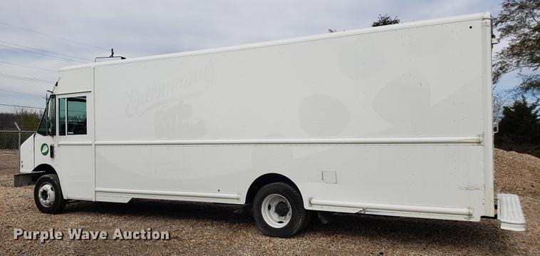 image for item DB9429 2009 Workhorse delivery truck