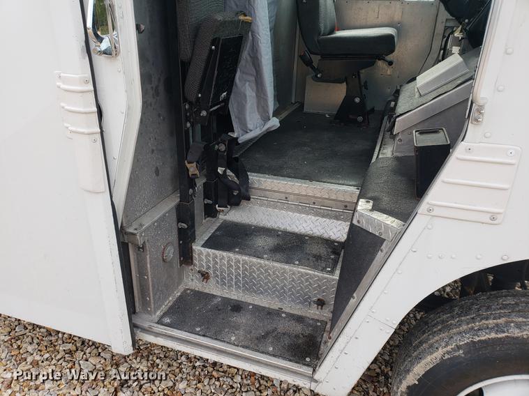 image for item DB9429 2009 Workhorse delivery truck