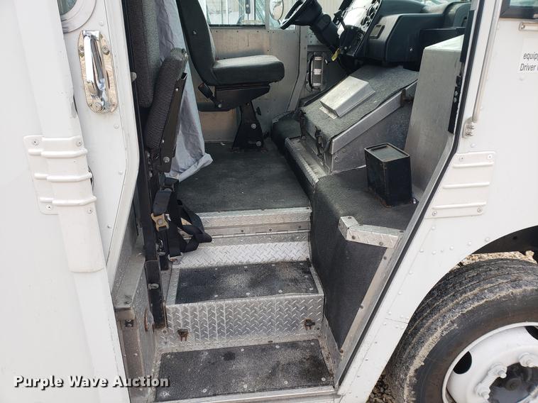 image for item DB9429 2009 Workhorse delivery truck