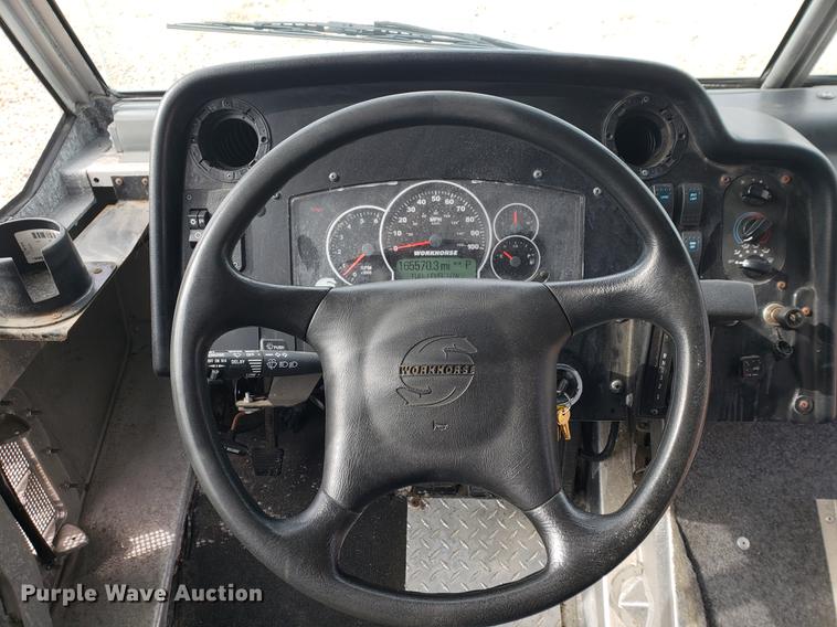 image for item DB9429 2009 Workhorse delivery truck