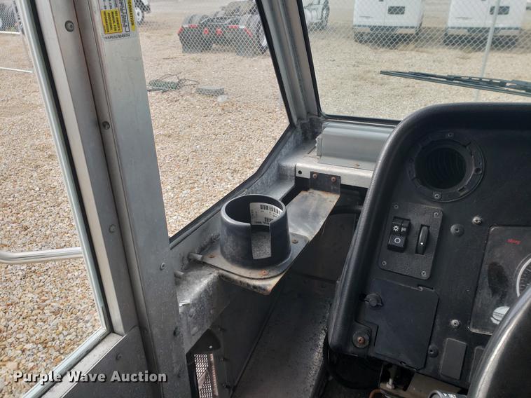 image for item DB9429 2009 Workhorse delivery truck