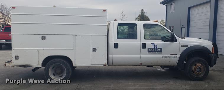 image for item DB9431 2006 Ford F450 Super Duty Crew Cab utility truck