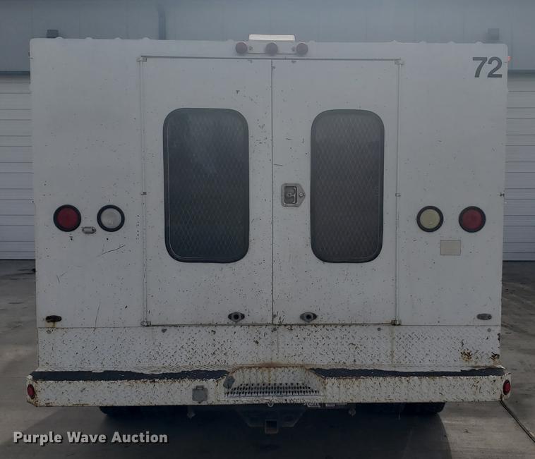 image for item DB9431 2006 Ford F450 Super Duty Crew Cab utility truck