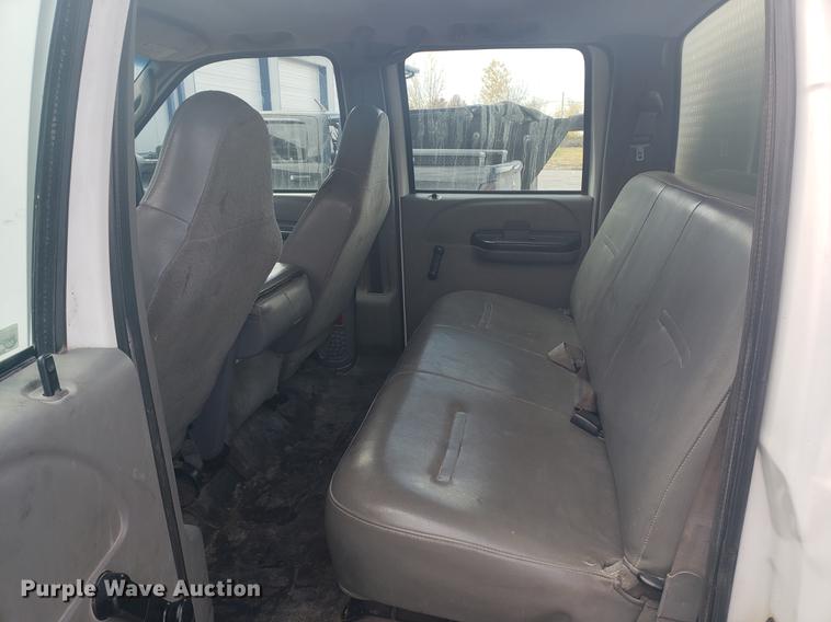 image for item DB9431 2006 Ford F450 Super Duty Crew Cab utility truck