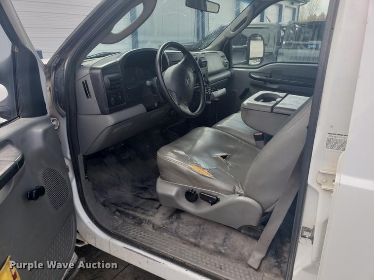 image for item DB9431 2006 Ford F450 Super Duty Crew Cab utility truck