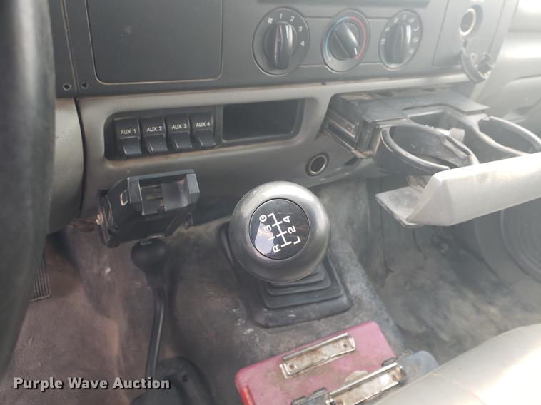 image for item DB9431 2006 Ford F450 Super Duty Crew Cab utility truck