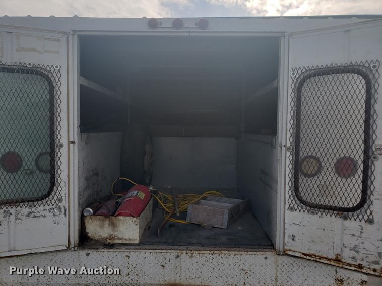 image for item DB9431 2006 Ford F450 Super Duty Crew Cab utility truck