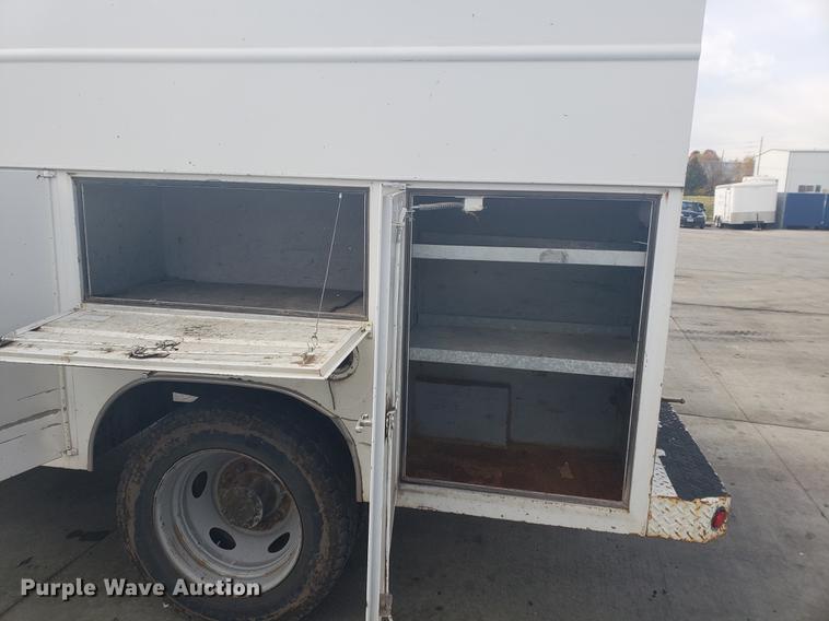 image for item DB9431 2006 Ford F450 Super Duty Crew Cab utility truck