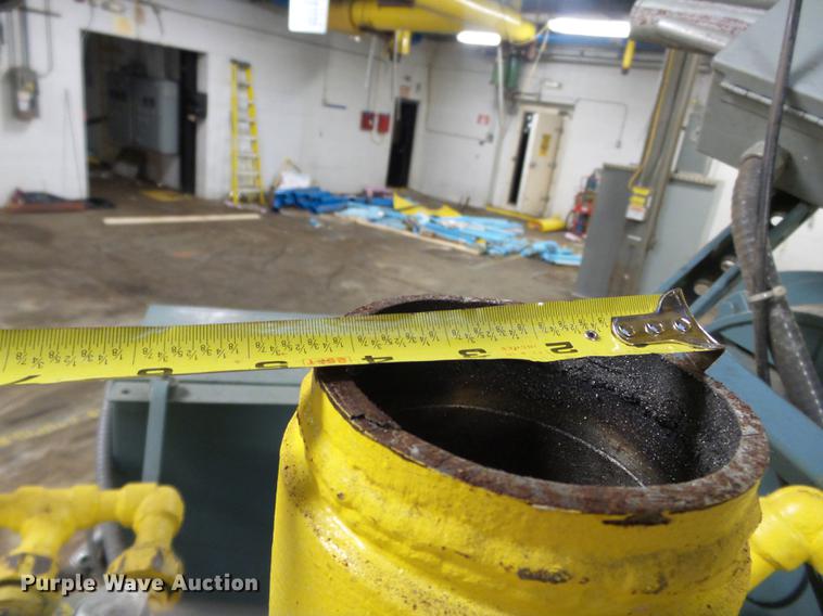 image for item DD2482 Frick RWBII134H ammonia refrigerator compressor