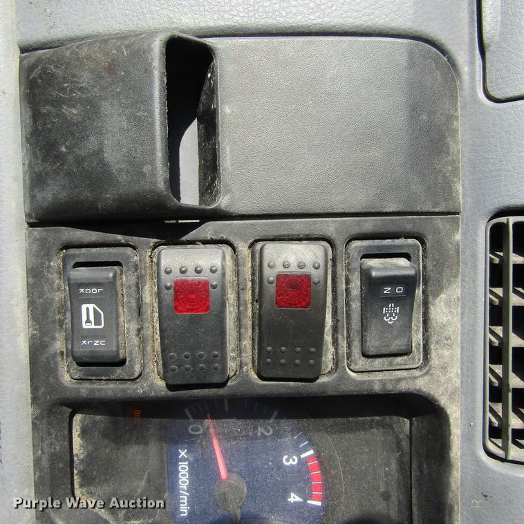 image for item DD2669 2008 Mitsubishi Fuso FE125 flatbed truck