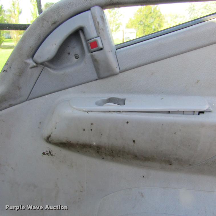 image for item DD2669 2008 Mitsubishi Fuso FE125 flatbed truck