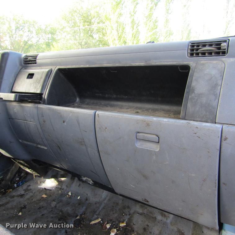 image for item DD2669 2008 Mitsubishi Fuso FE125 flatbed truck