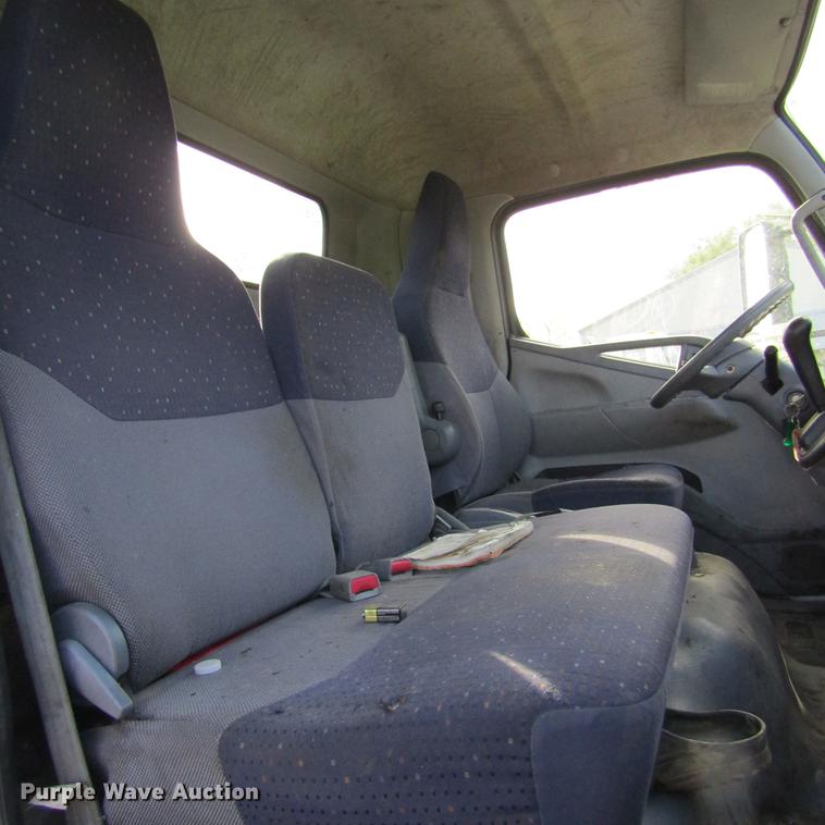 image for item DD2669 2008 Mitsubishi Fuso FE125 flatbed truck