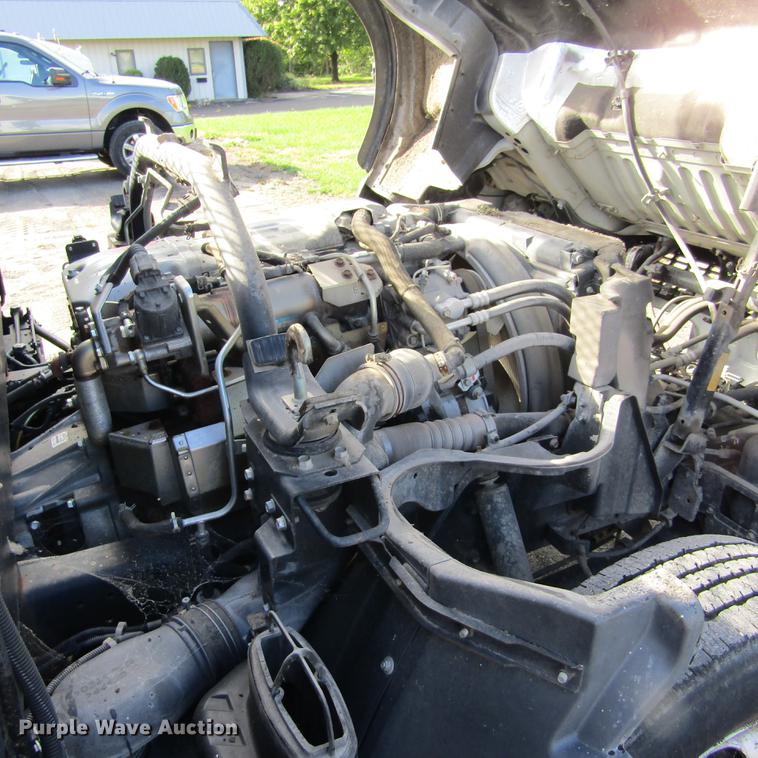 image for item DD2669 2008 Mitsubishi Fuso FE125 flatbed truck