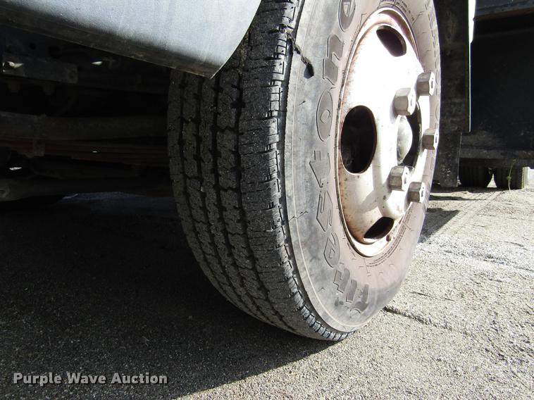 image for item DD2669 2008 Mitsubishi Fuso FE125 flatbed truck