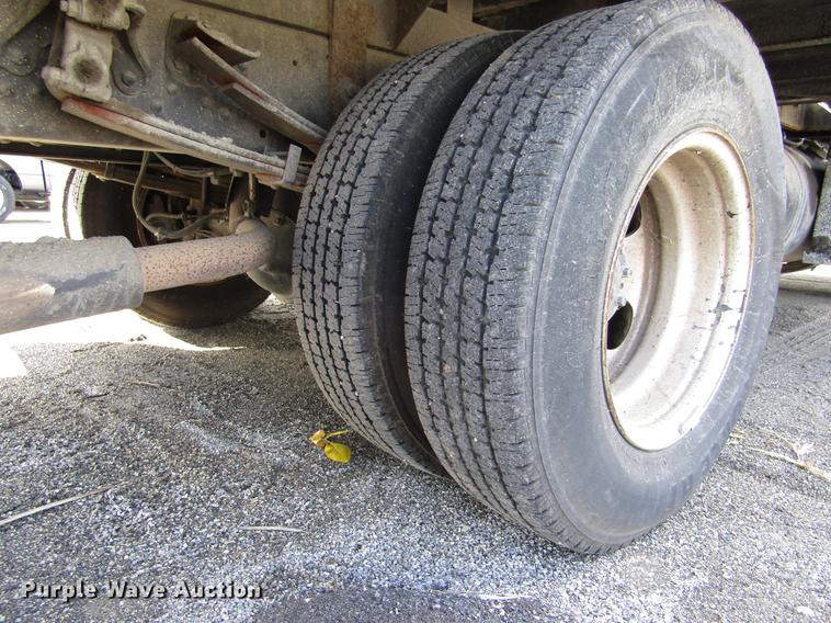 image for item DD2669 2008 Mitsubishi Fuso FE125 flatbed truck