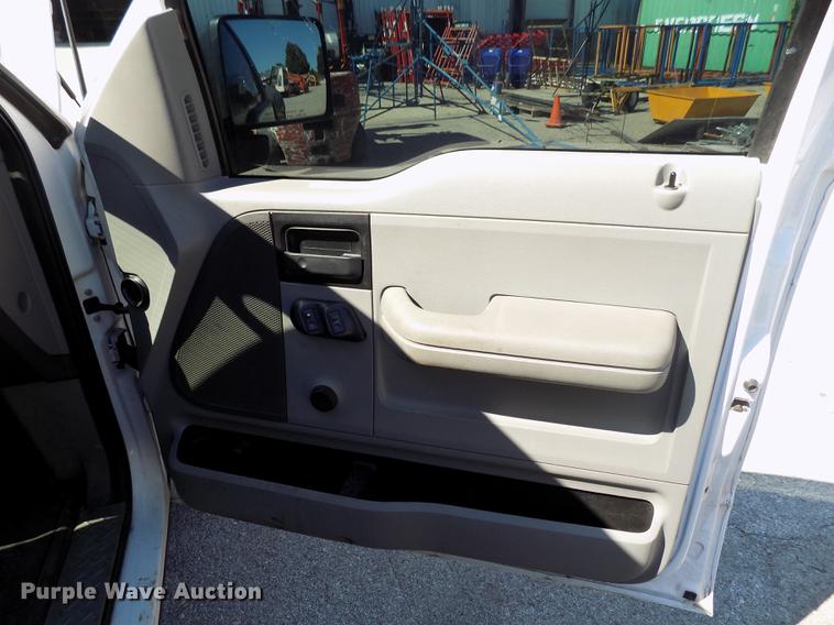 image for item DD3475 2007 Ford F150 SuperCab pickup truck