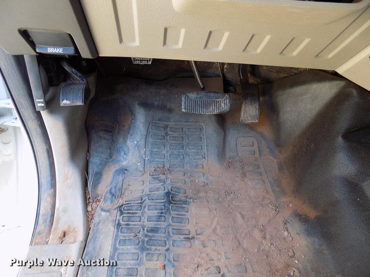 image for item DD3501 2010 Ford F350 Super Duty Crew Cab utility bed pickup truck