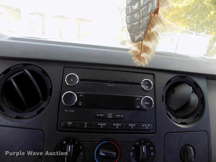 image for item DD3501 2010 Ford F350 Super Duty Crew Cab utility bed pickup truck