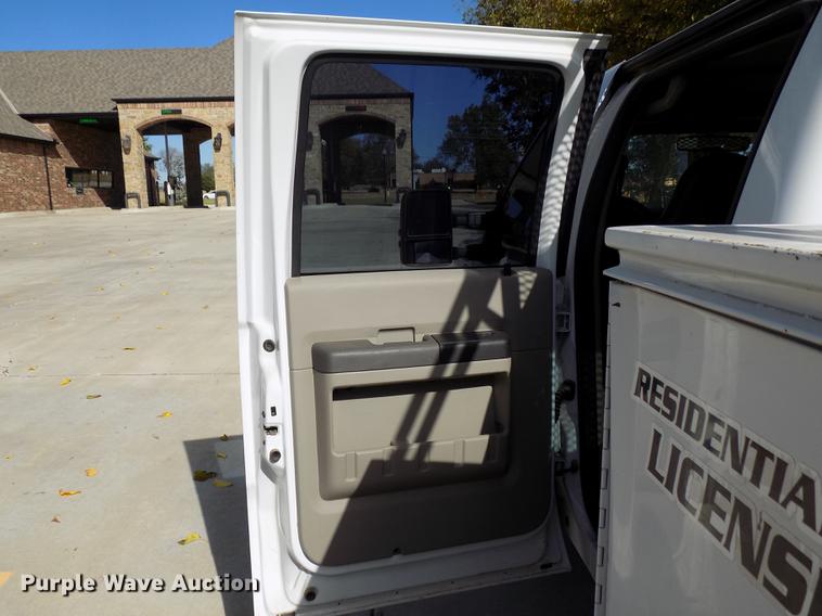 image for item DD3501 2010 Ford F350 Super Duty Crew Cab utility bed pickup truck