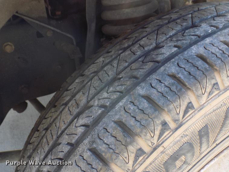 image for item DD3501 2010 Ford F350 Super Duty Crew Cab utility bed pickup truck