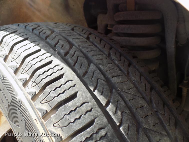 image for item DD3501 2010 Ford F350 Super Duty Crew Cab utility bed pickup truck