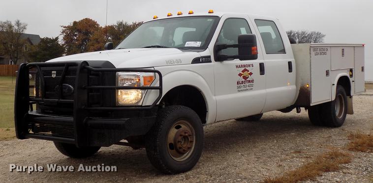 image for item DD3513 2013 Ford F350 Super Duty Crew Cab utility bed pickup truck