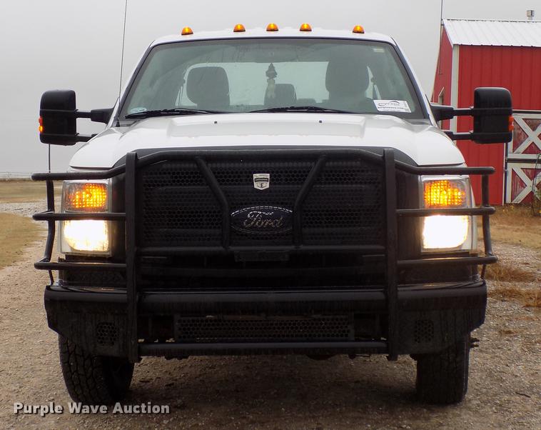 image for item DD3513 2013 Ford F350 Super Duty Crew Cab utility bed pickup truck