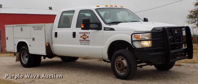 image for item DD3513 2013 Ford F350 Super Duty Crew Cab utility bed pickup truck